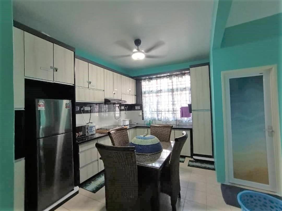 The Handz House II With Wifi - For Family Or Same Gender Only Kepala Batas  Eksteriør billede