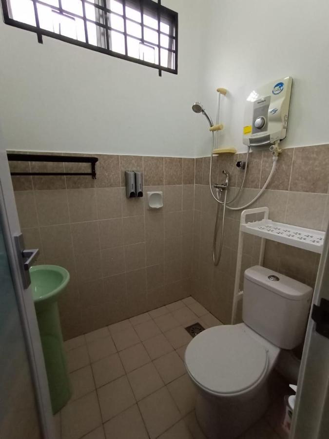 The Handz House II With Wifi - For Family Or Same Gender Only Kepala Batas  Eksteriør billede