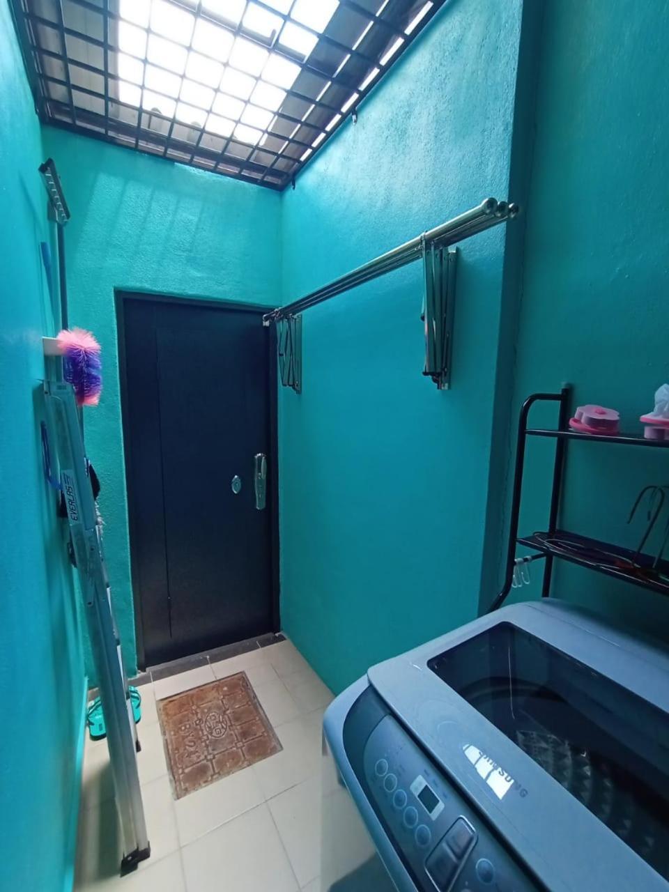 The Handz House II With Wifi - For Family Or Same Gender Only Kepala Batas  Eksteriør billede